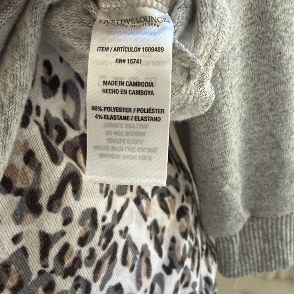 Karen Neuburger Live Love Lounge 3 Piece Leopard Print Set, Medium, Like New - Picture 8 of 8